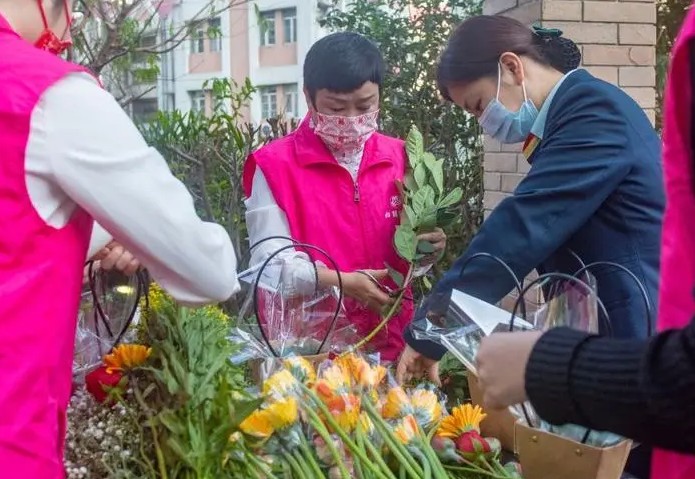 蓝冠娱乐保母服务, 蓝冠仲介,